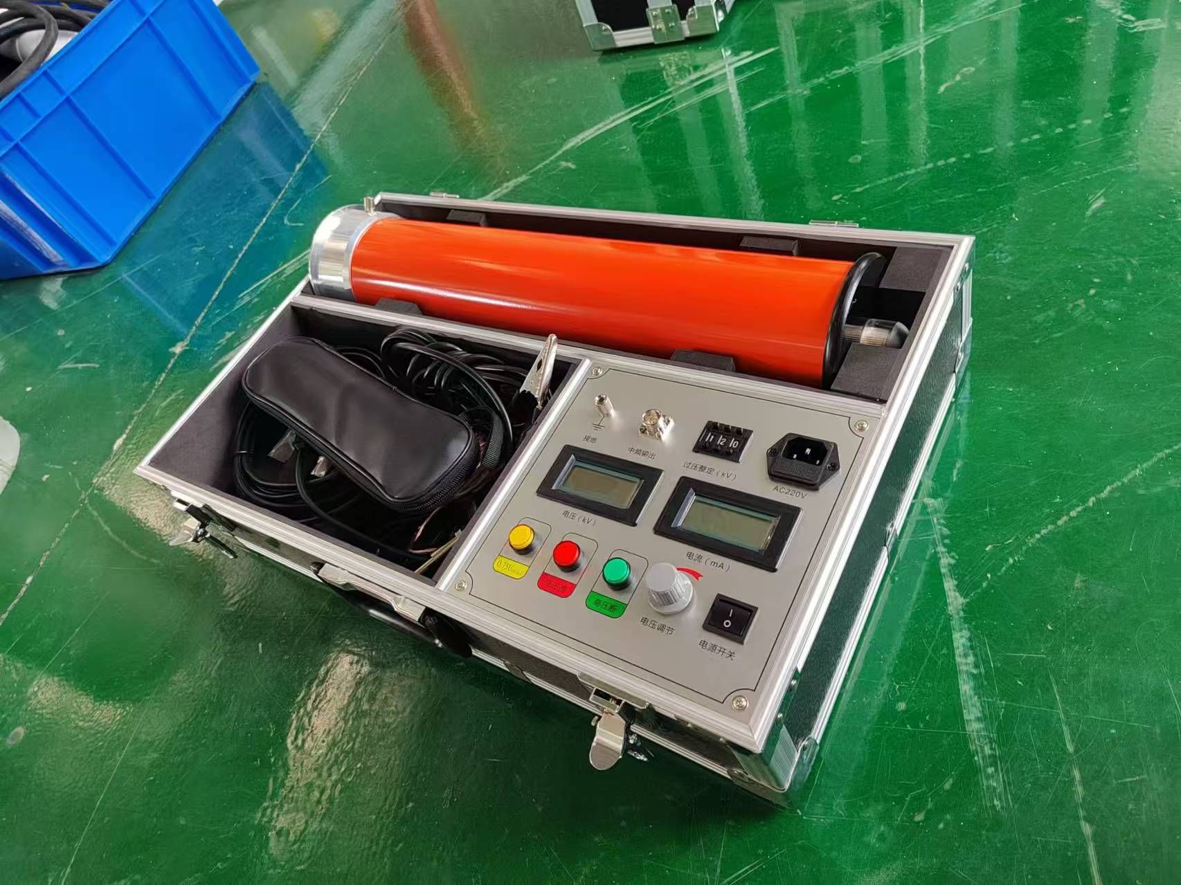 直流高壓發(fā)生器對(duì)避雷器泄漏電流試驗(yàn)接線操作講解